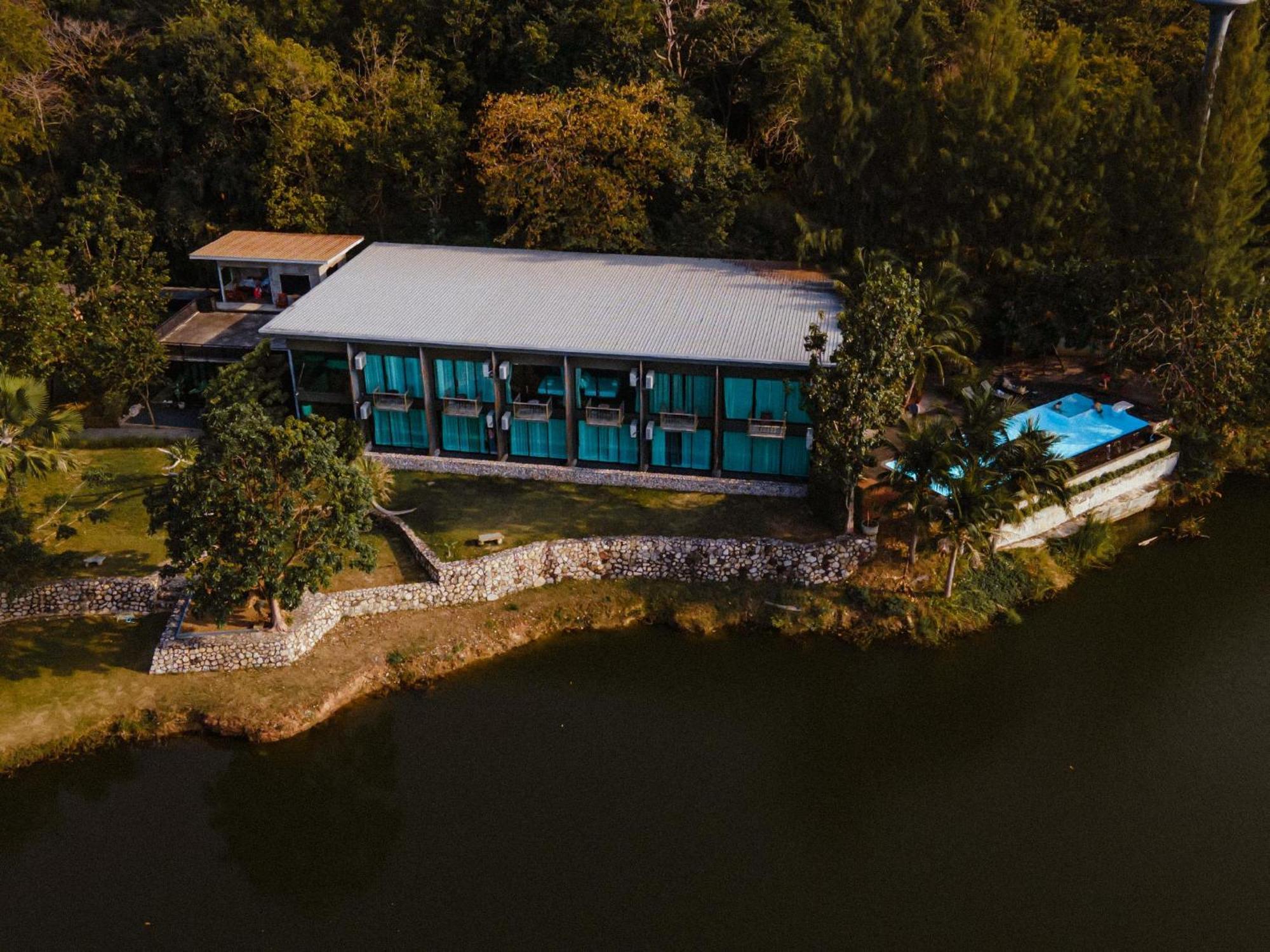 Hotel Inlaya Ratchaburi Exterior foto